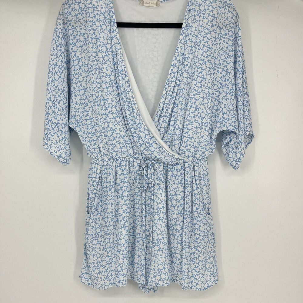 Altar’d State Blue & White Floral Flowy Waist Tie Romper Size Small CL016 - Picture 12 of 14